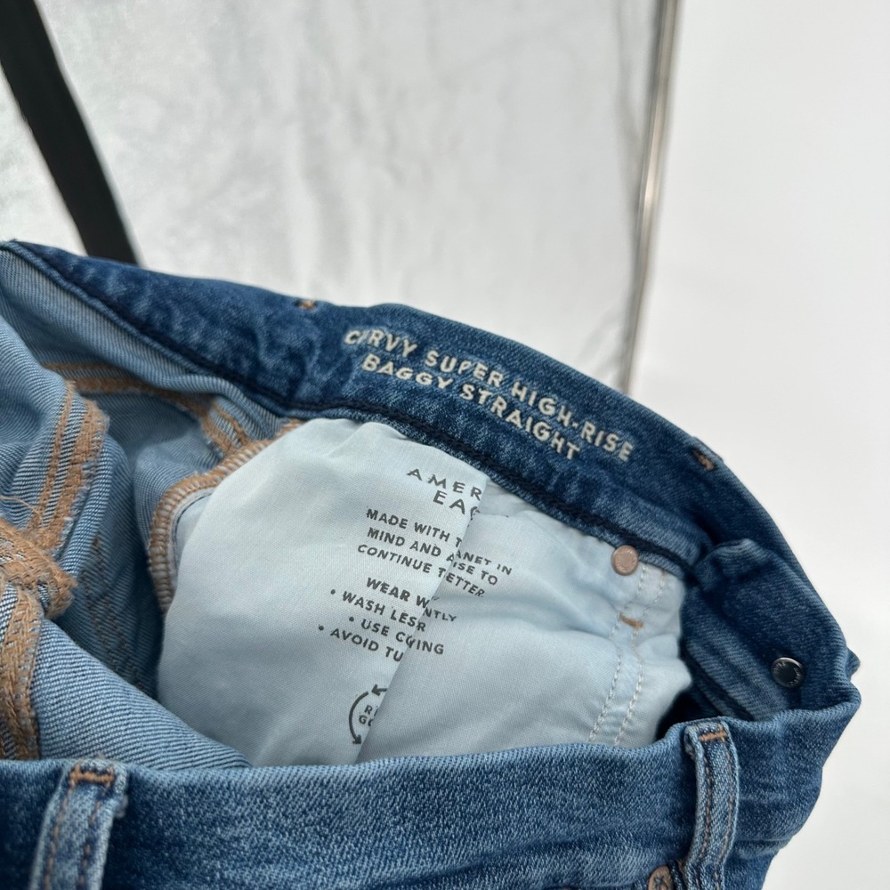 American Eagle Curvy Super High Rise Baggy Straight Denim Blue Jeans Women's 8 L - Picture 6 of 6